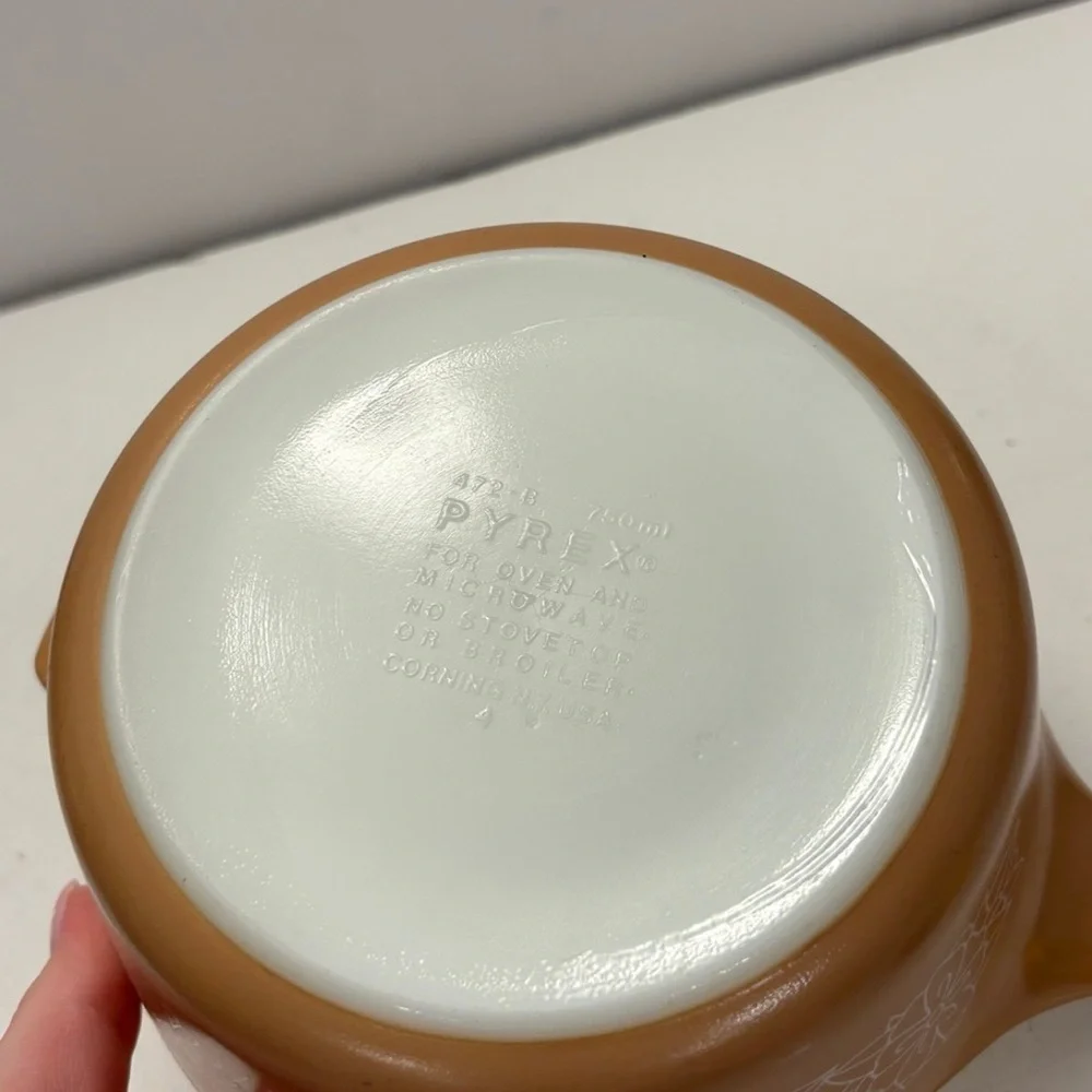 Vintage Pyrex Woodland Brown/Tan 472-B 750 ml Casserole Dish NO Lid
